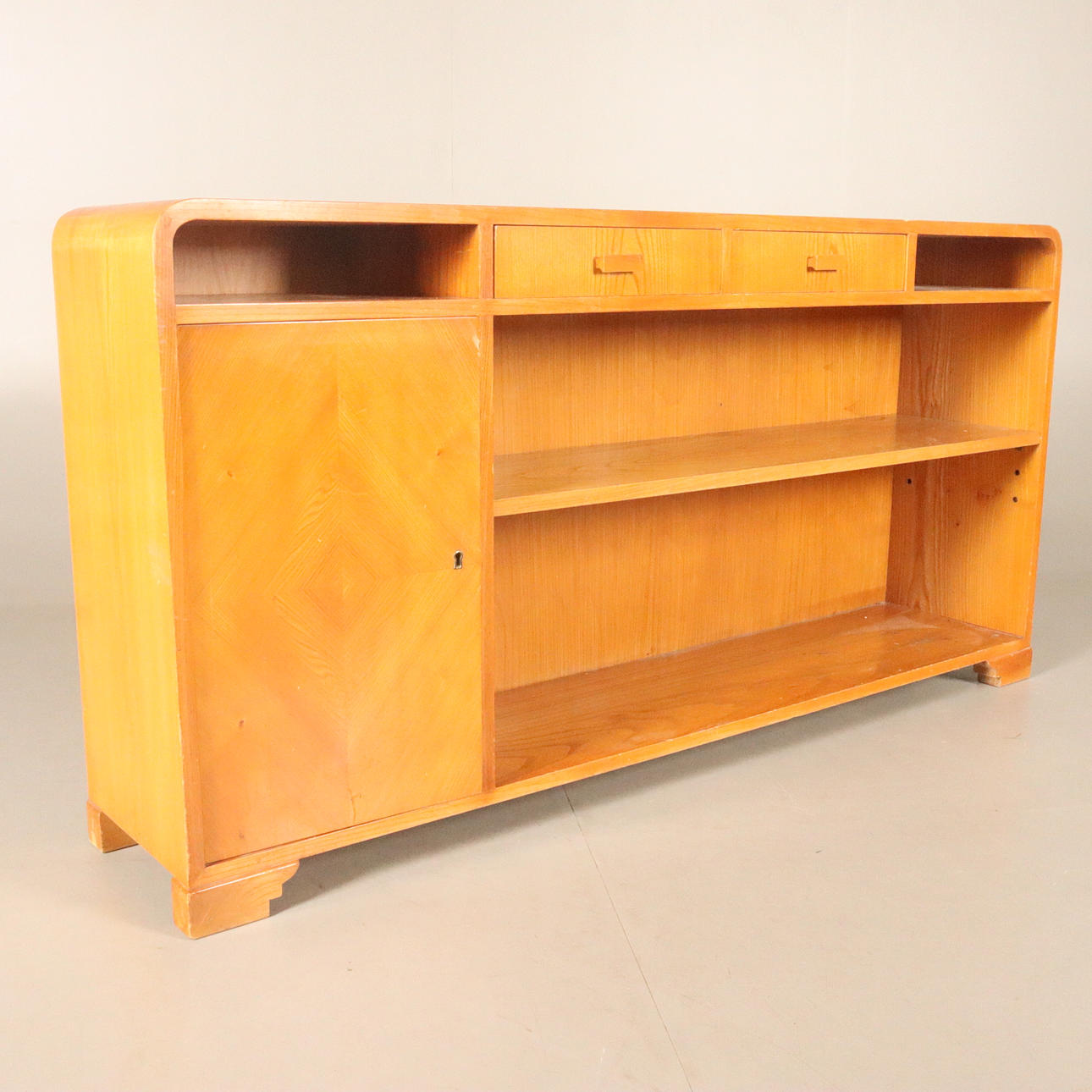 A Swedish modern bookcase, mid 20th century.