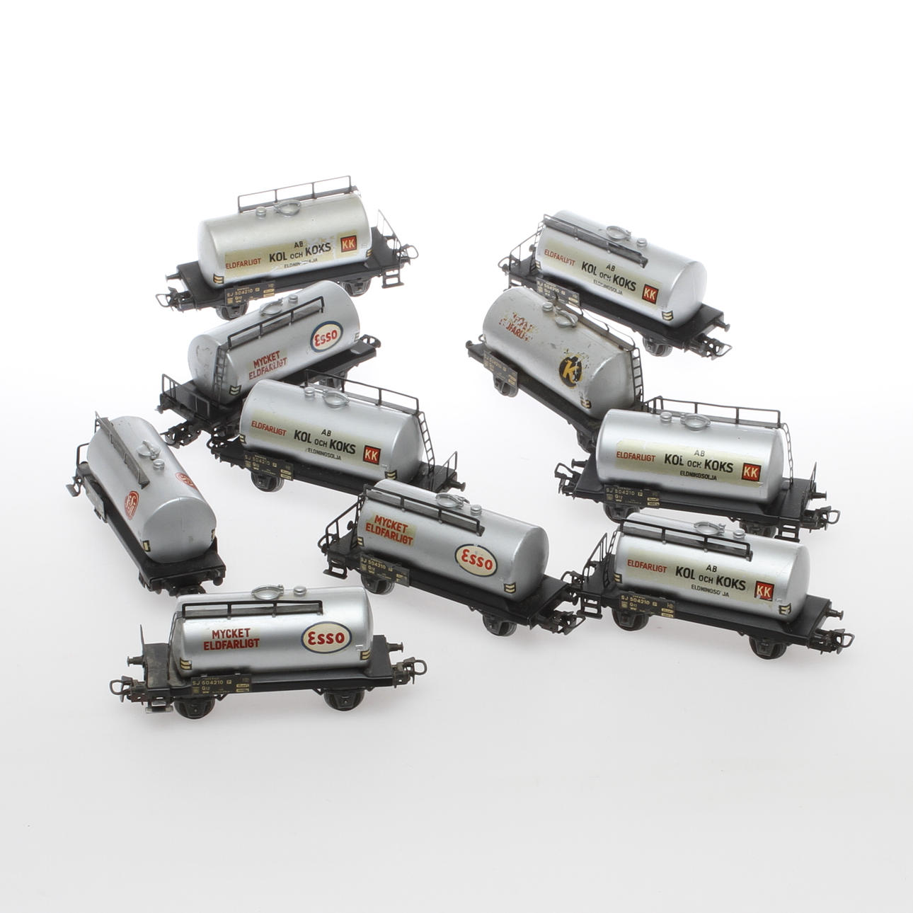MÄRKLIN 10 svenska tankvagnar. 5 KOL och KOKS, en SSA och 4 ESSO.