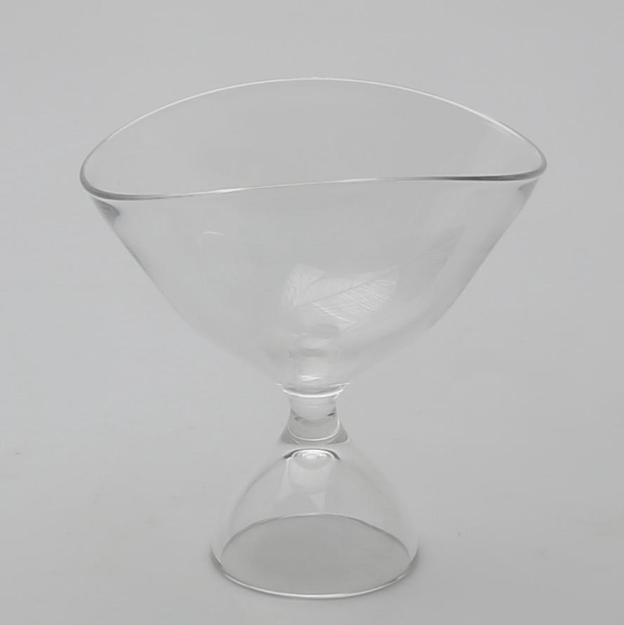 FJÄDERSKÅLEN, glas, Vicke Lindstrand, Kosta.