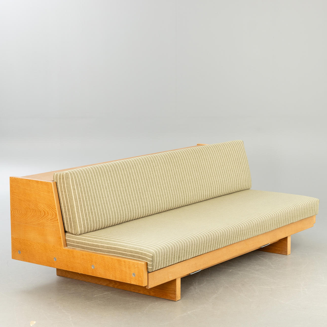 HANS J. WEGNER. Getama. Daybed / Doppel Schlafsofa, "GE77", Eiche.