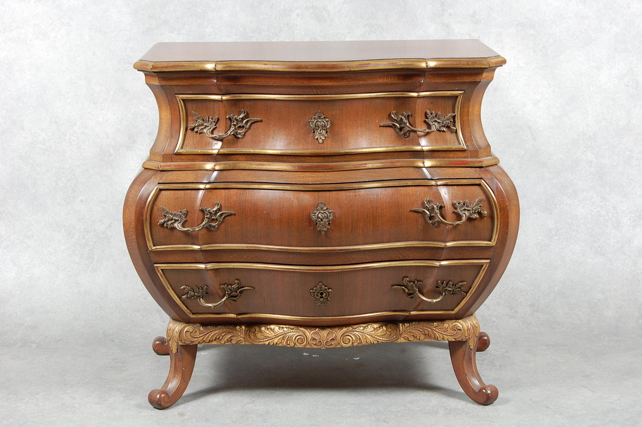 BYRÅ, rokokostil, Danmark, 1900-tal.