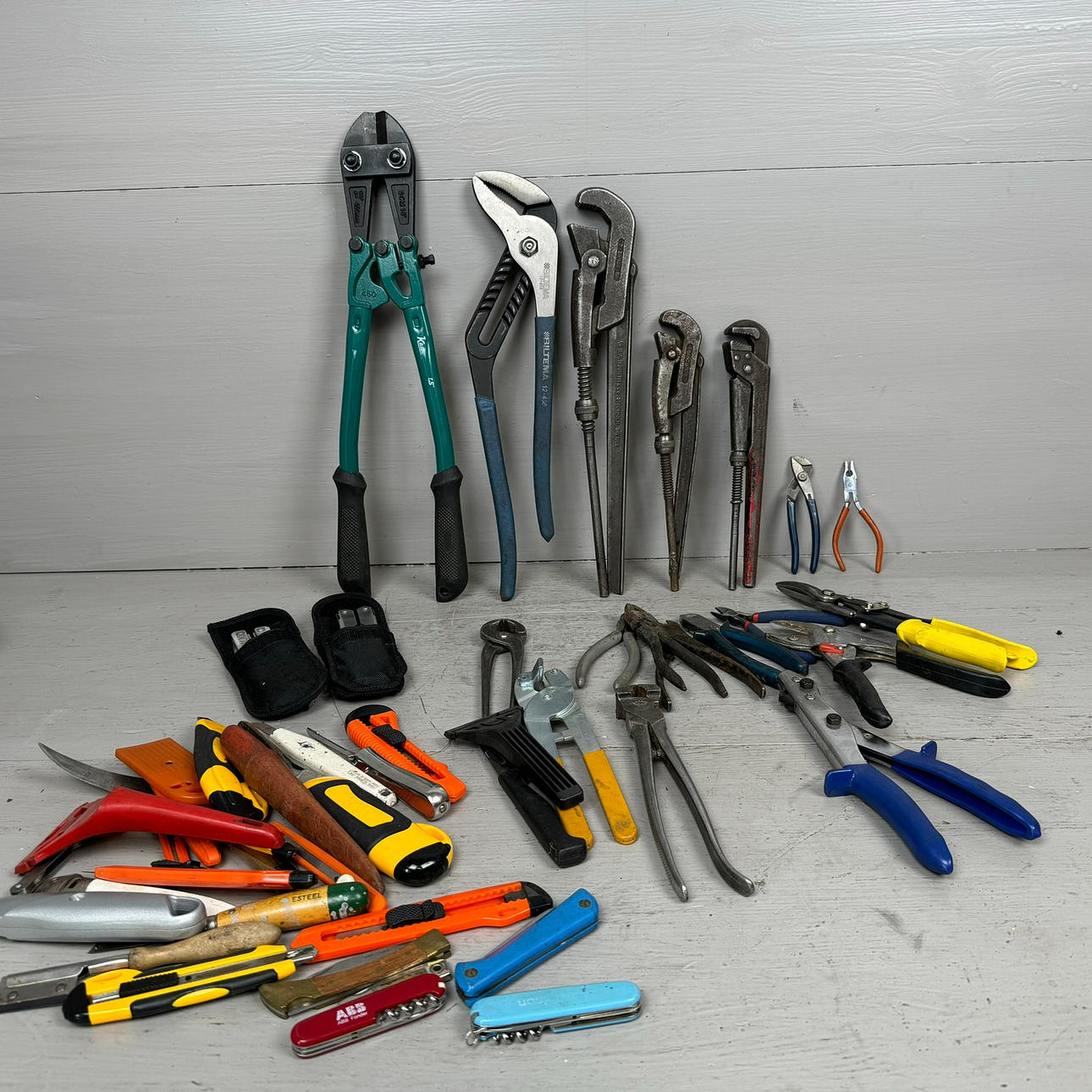 LOT TOOLS, Bacho etc., Pliers & knives, 48pcs.