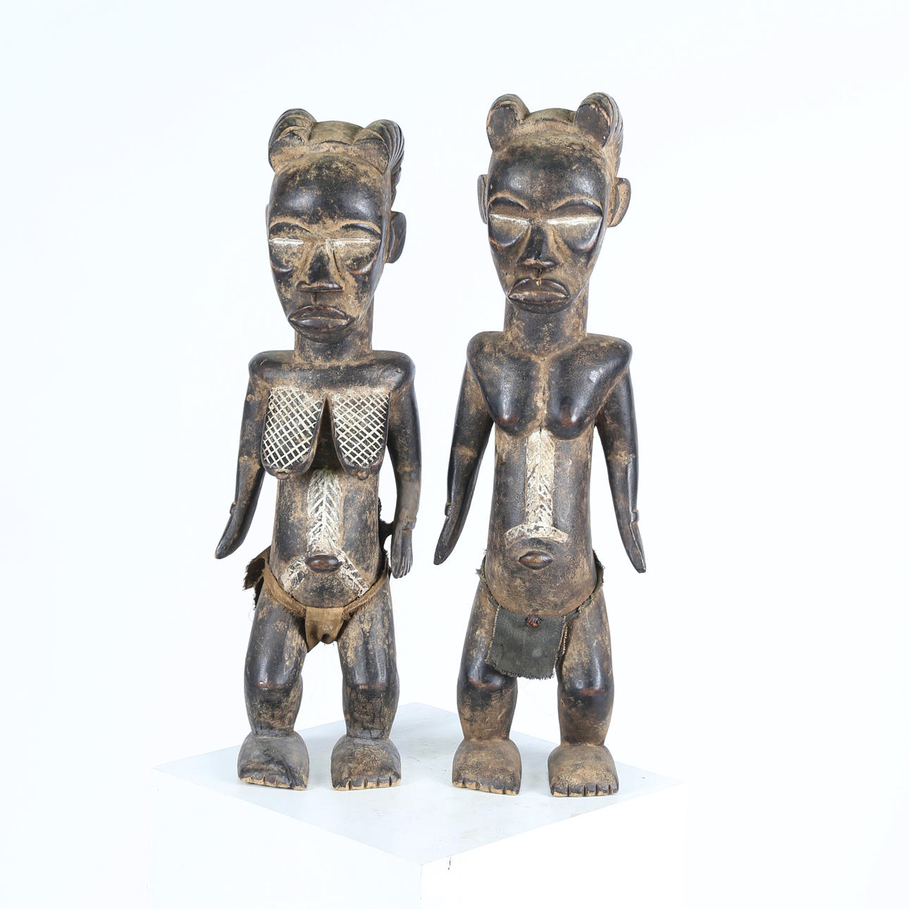 DANFIGURER, PAR, ELFENBENSKYSTEN/ELFENBENSKYSTEN.