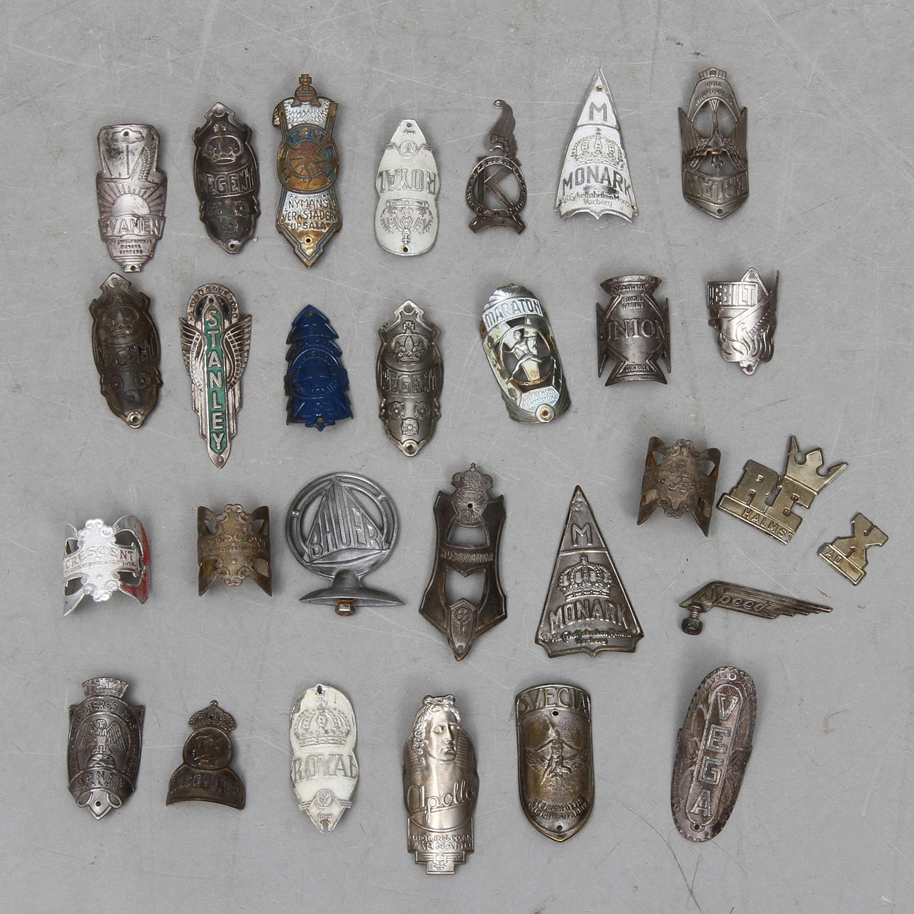 CYKELMÄRKEN, 24 st, SKÄRMKRÅKOR, 2 st.