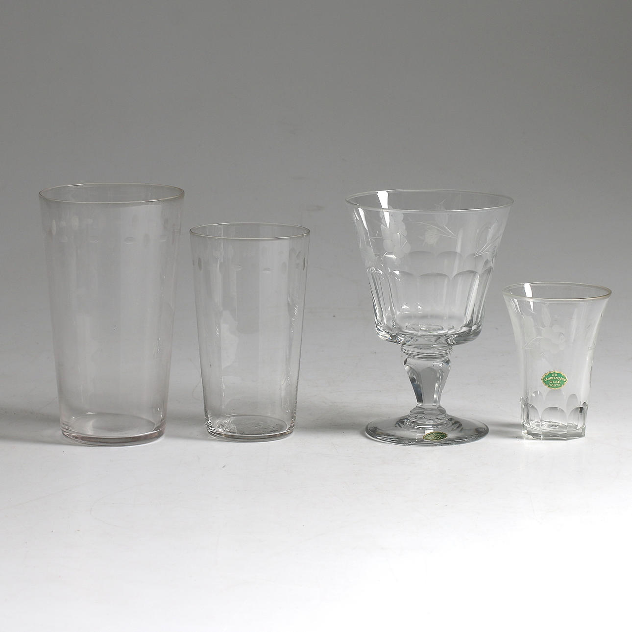 GLAS, 30 delar, bl.a. Samulessons Glas Kosta. 1900-talets mitt.