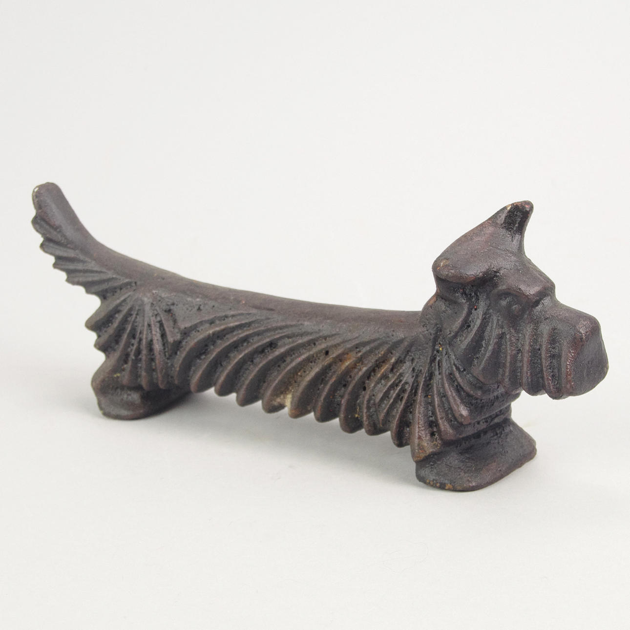 ELDHUND, gjutjärn, samtida.