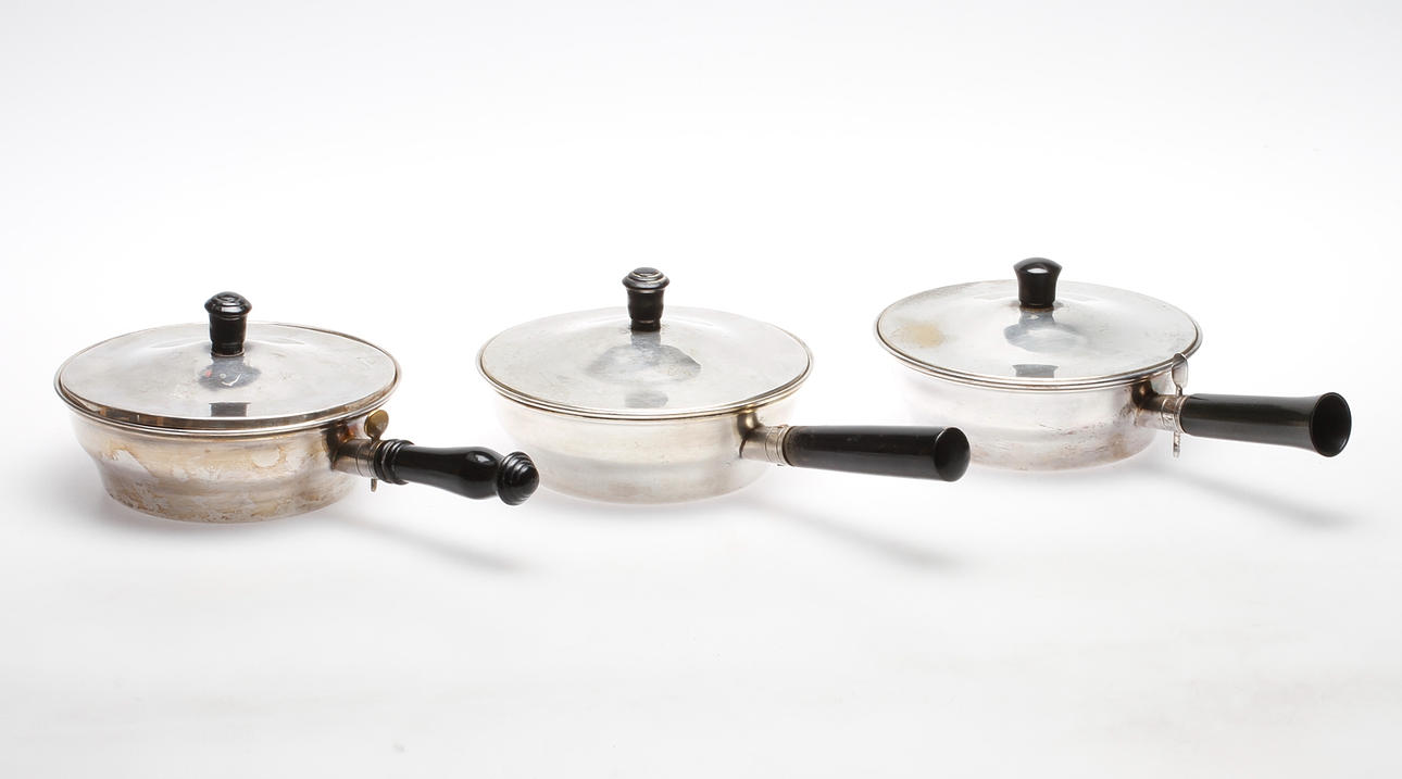 SERVERINGSKAROTTER, 3 st, nysilver, 1900-talets första hälft.