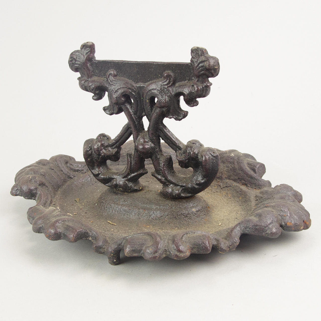 FOTSKRAPA, gjutjärn, samtida.