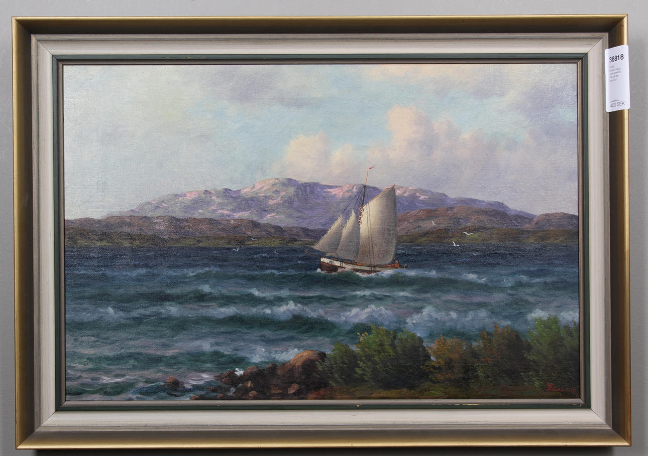 RAAB. Kustlandskap med segelbåt. Olja på duk, signerad.