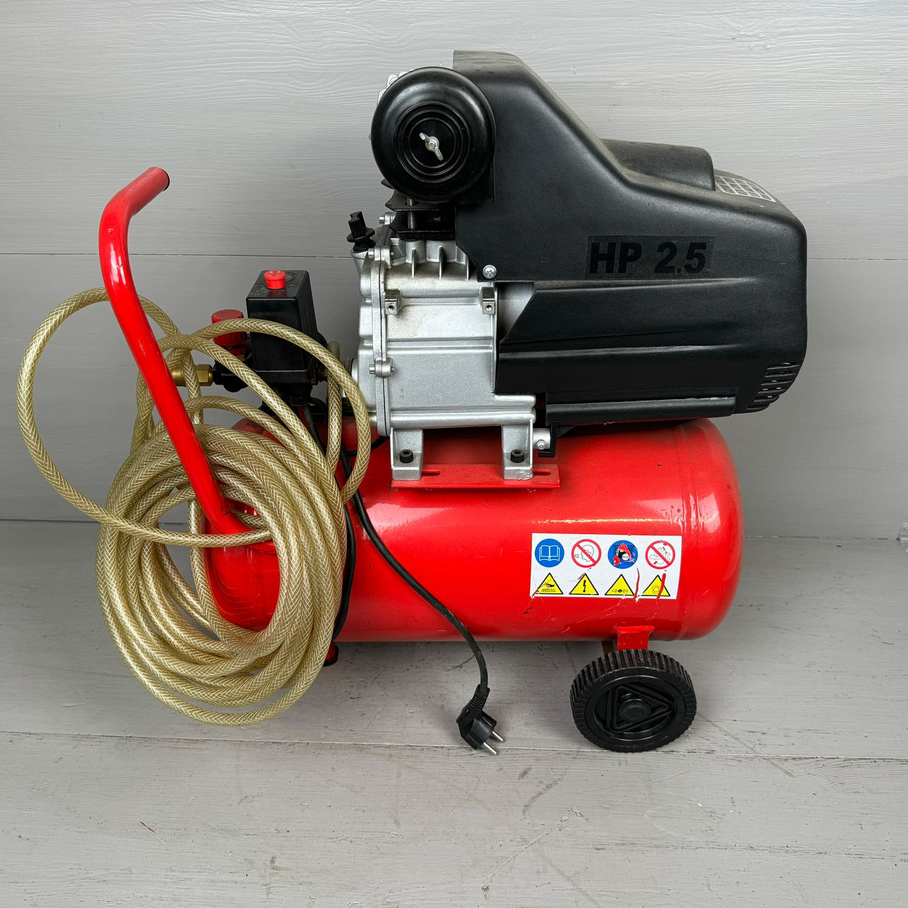 OMA, Kompressor, 21. Jahrhundert, Italien.