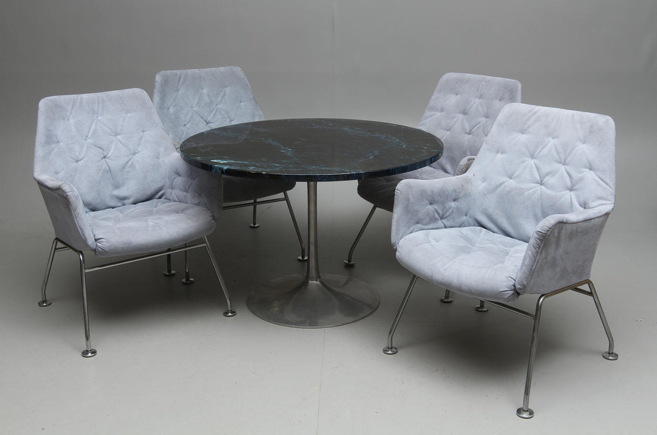 KARMSTOLAR 4 st "Mirja" Bruno Mathsson DUX samt BORD, 1900-talets senare hälft.