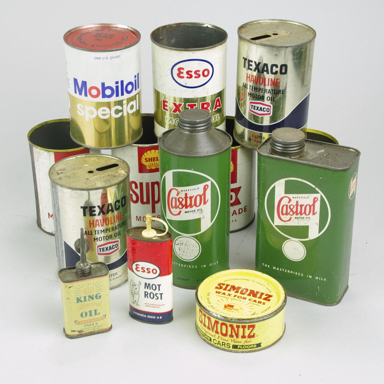 PLÅTBURKAR, Shell, Esso, Castrol samt texaco.