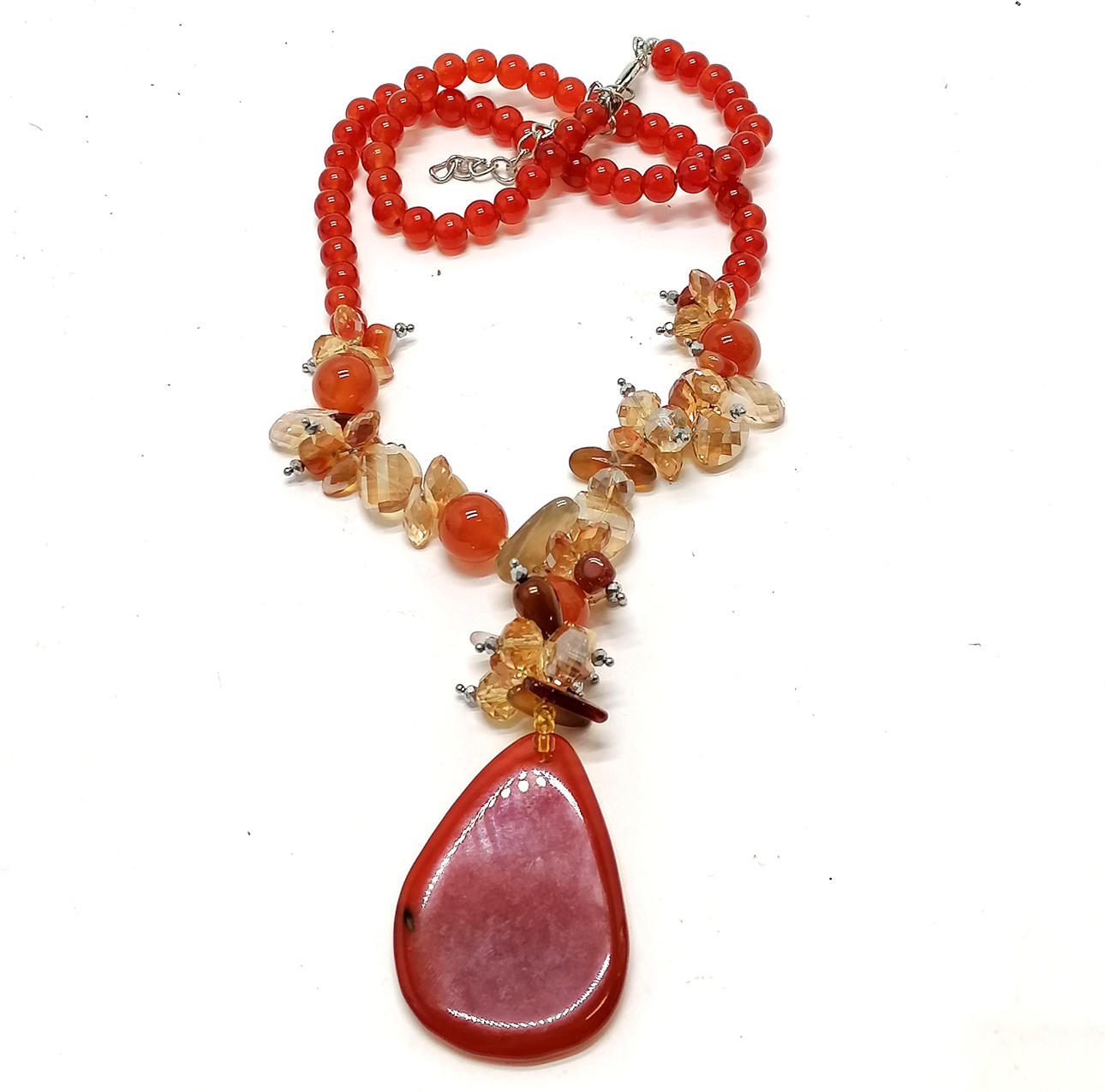 PRANGENDE CORNELIAN/CARNELIAN PERLE HALSKÆDE.