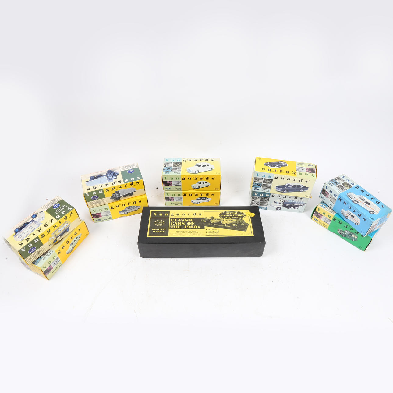 LLEDO VANGUARDS DIE CAST MODEL VEHICLES (11).