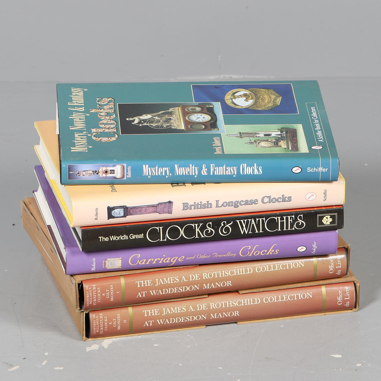 URVAL AV BÖCKER SOM RÖR KLOCKOR OCH KLOCKOR.