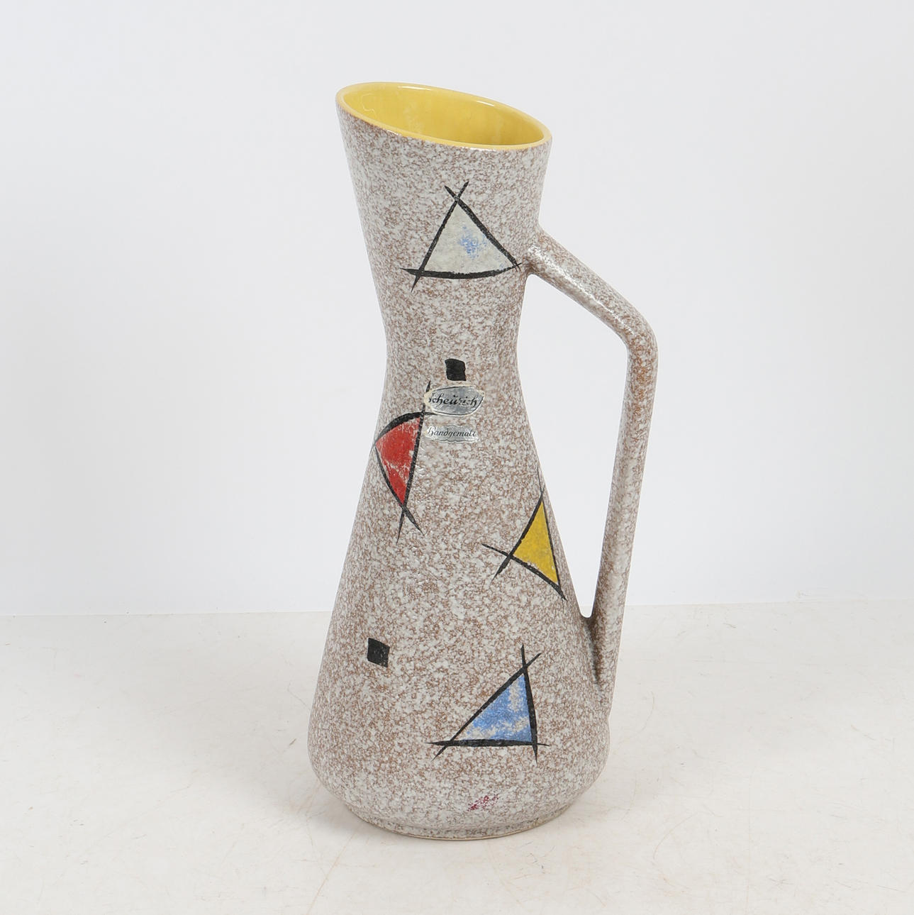 A WEST GERMAN SCHEURICH CERAMIC VASE, CIRCA 1950s.