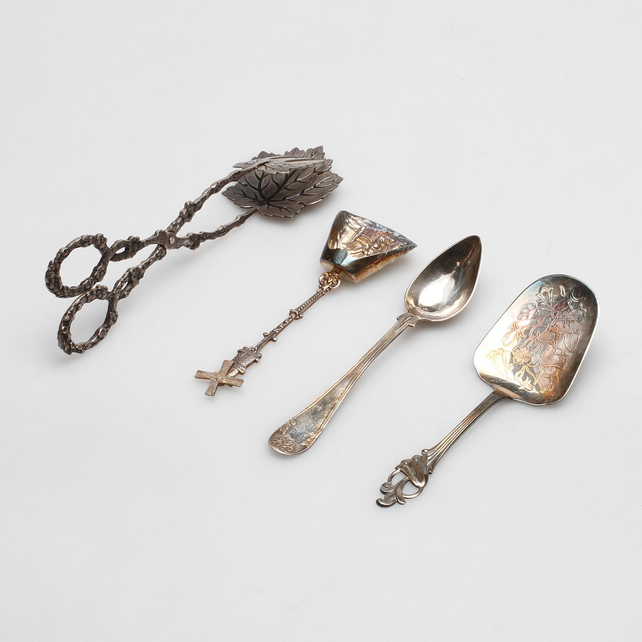 SILVER, 4 delar, vikt ca. 123 gram.