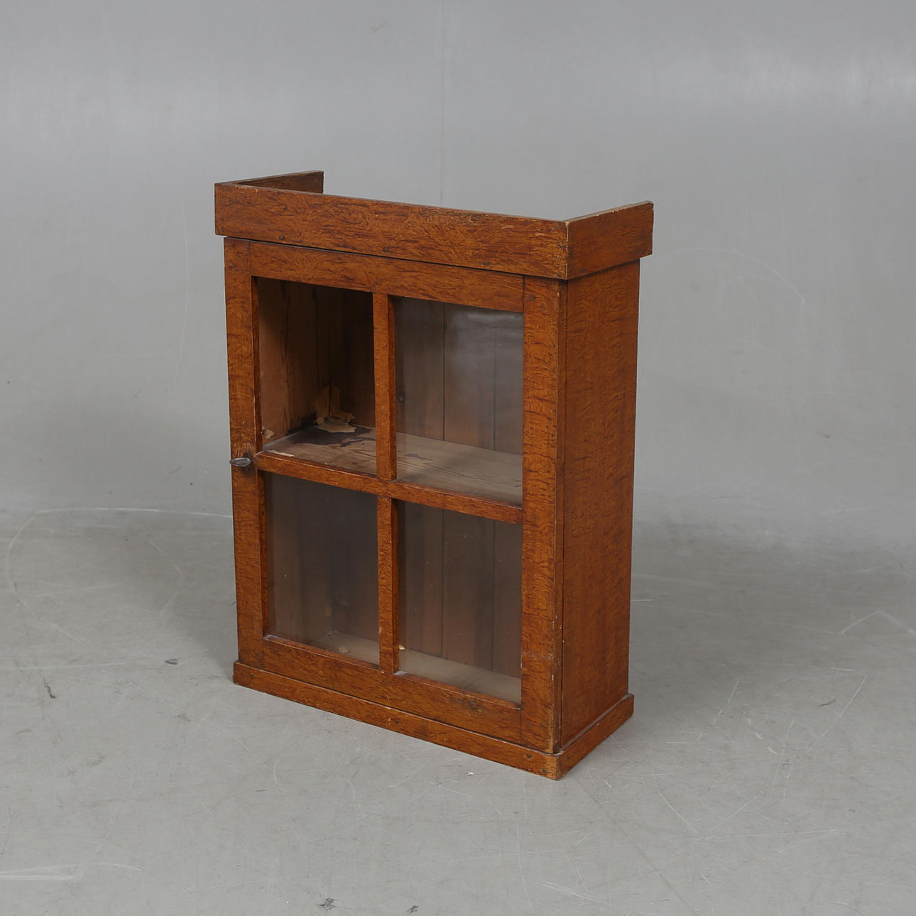 HÄNGSKÅP, drickamålat, 1800-tal.