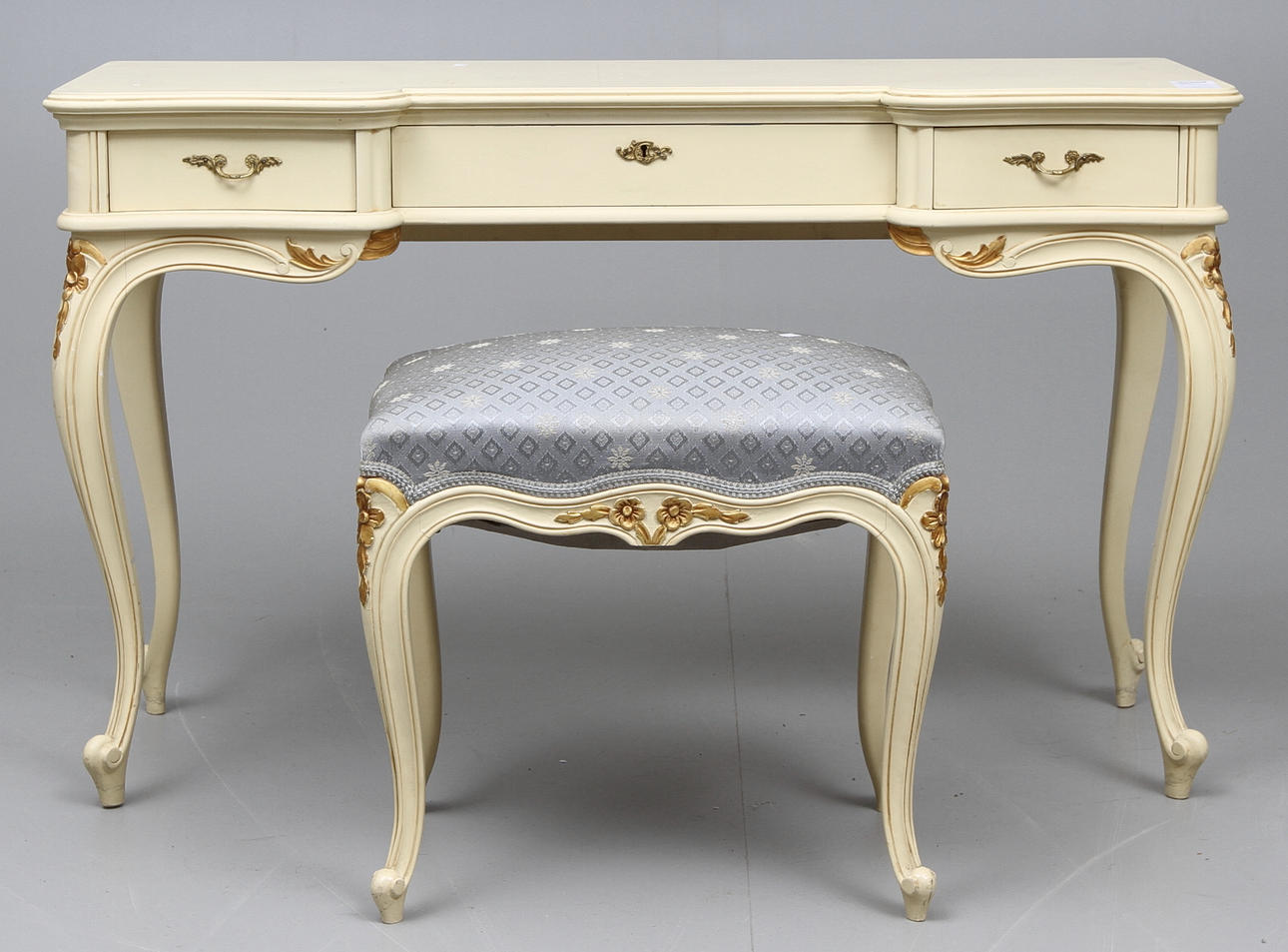 TOALETTBORD MED TABURETT, rokokostil, 1900-tal.