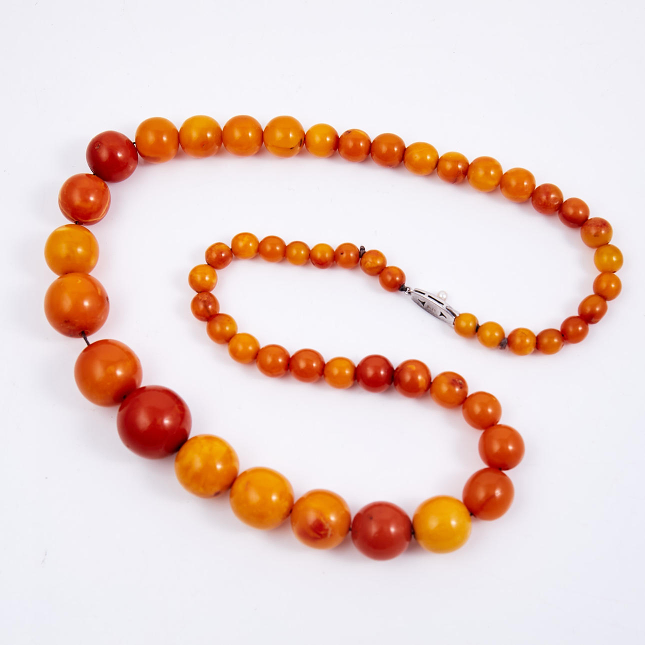 NECKLACE. Opaque Baltic Amber.