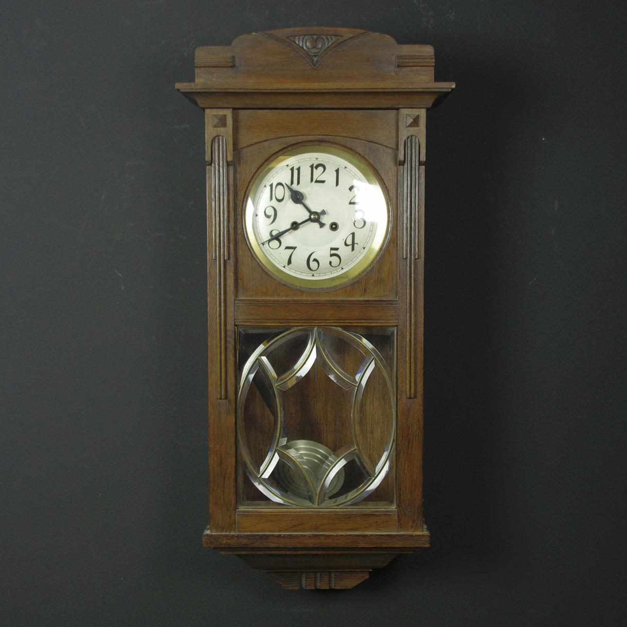 VÄGGUR, ek med fasettslipat glas, jugend.