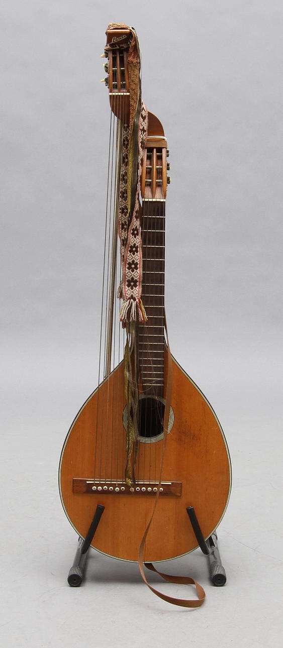 LUTA, 12 strängad, Levin.