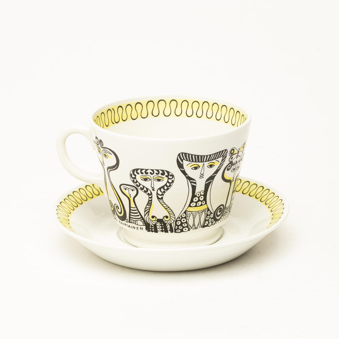 BIRGER KAIPIAINEN. A teacup with saucer, “Ravenna”, Arabia, mid