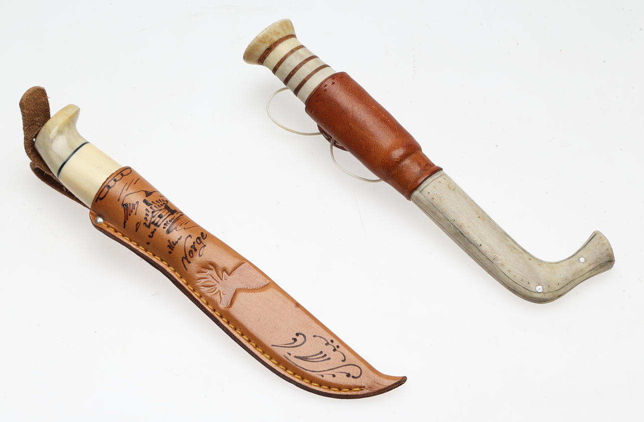 KNIVAR, 2 st, Sameslöjd, 1900-tal.