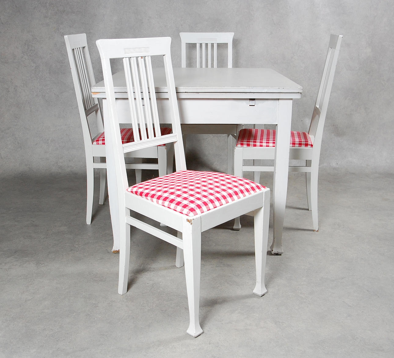 MATSALSMÖBLEMANG, 5 delar Carl Larsson stil, 1900-talets första del.