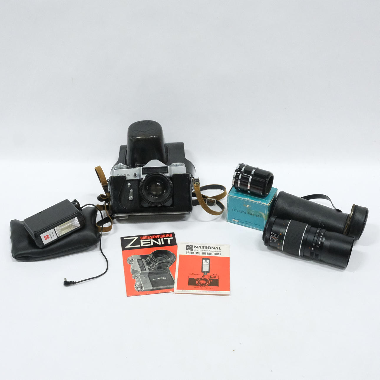 ZENITH-E, CAMERA WITH ACCESSORIES.