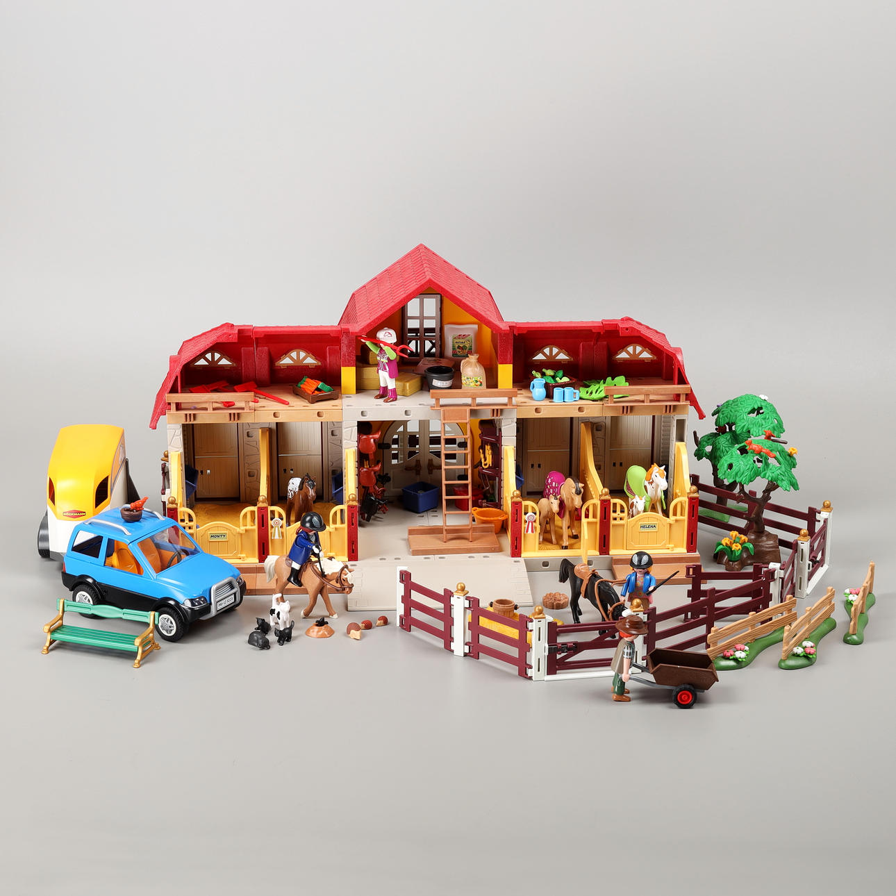 PLAYMOBIL, Ställe mit Pferden usw., 1900/2000er.