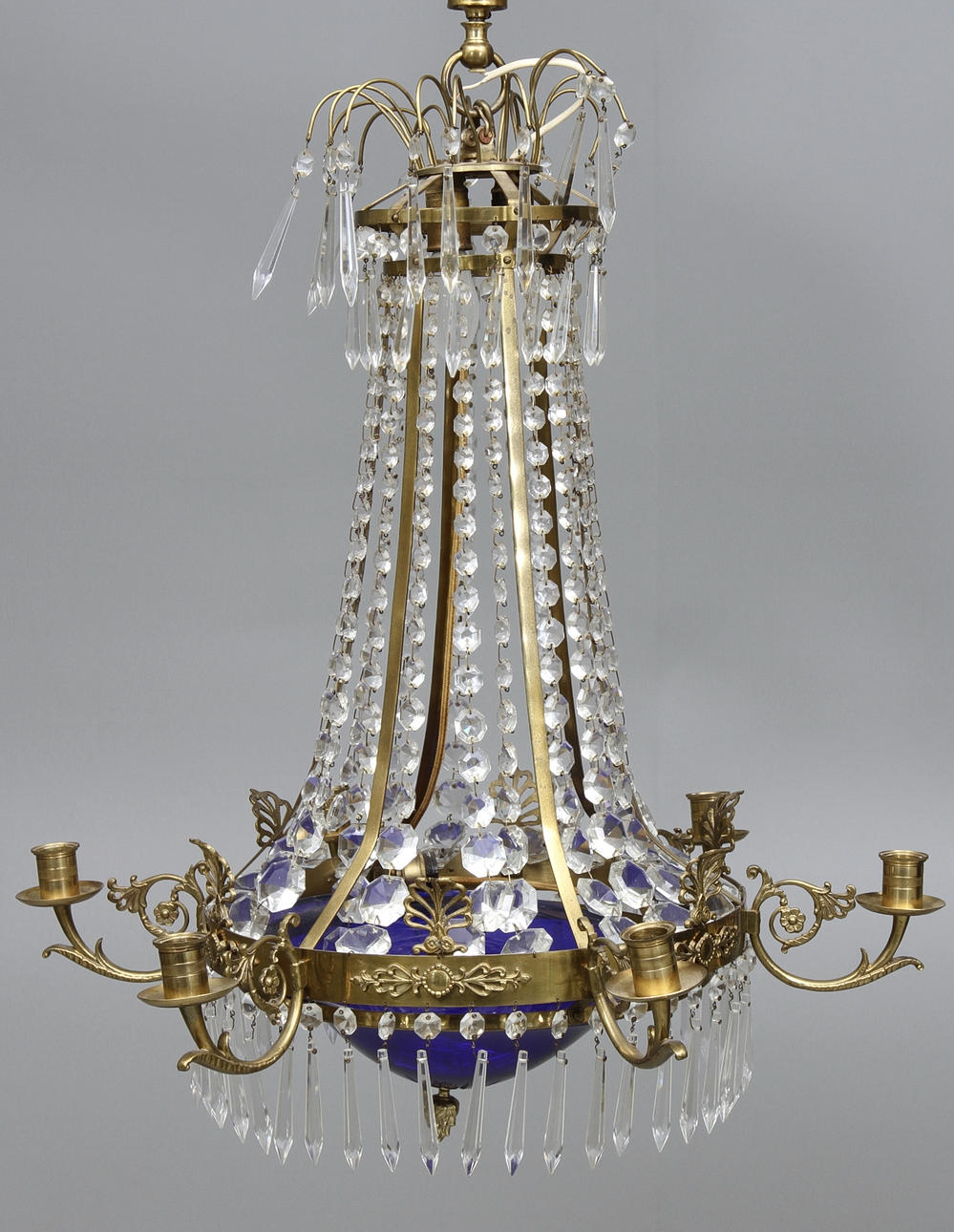 LJUSKRONA med prismor, empirstil, 1900-tal.