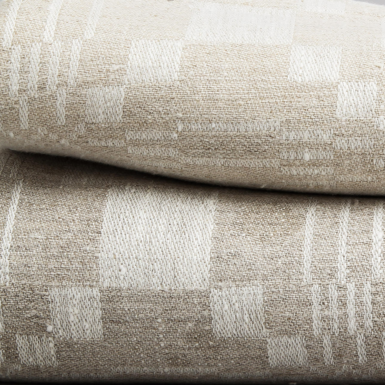 DAMASTER, 2 st, 140x190 resp 142 x235.