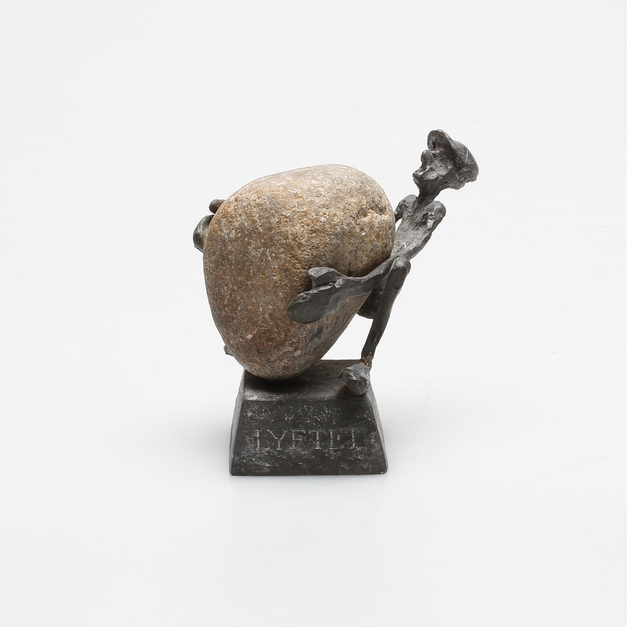 HENRY GUSTAFSSON. "Lyftet". Skulptur, stämplad.