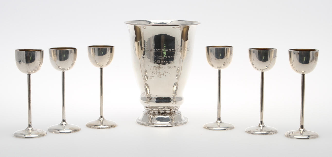 PARTI SILVER. 7 delar, C.G Hallberg. vas samt 6st kalkar, ca 450 gram.