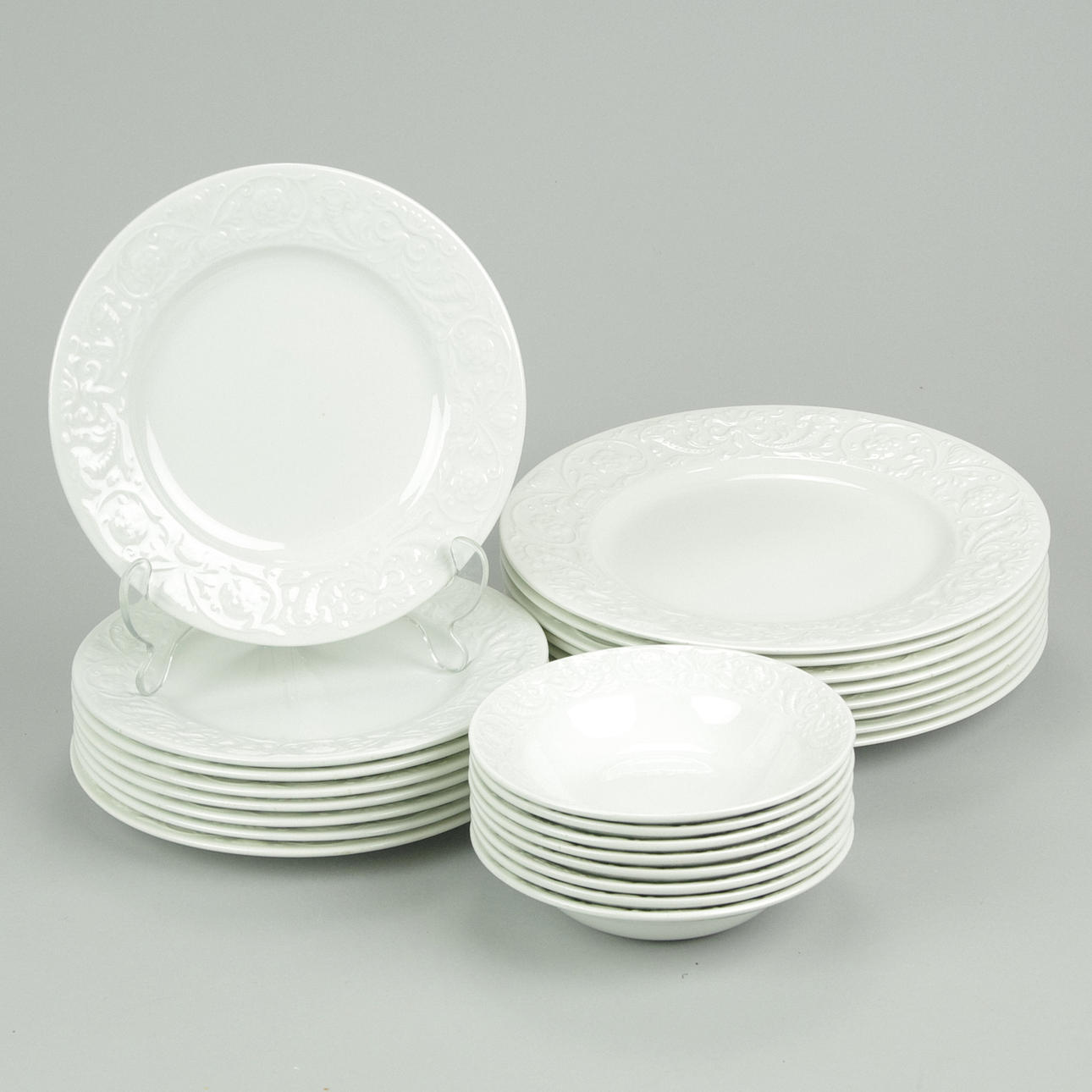 MATSERVIS, 24 delar, Laveno, Italien.