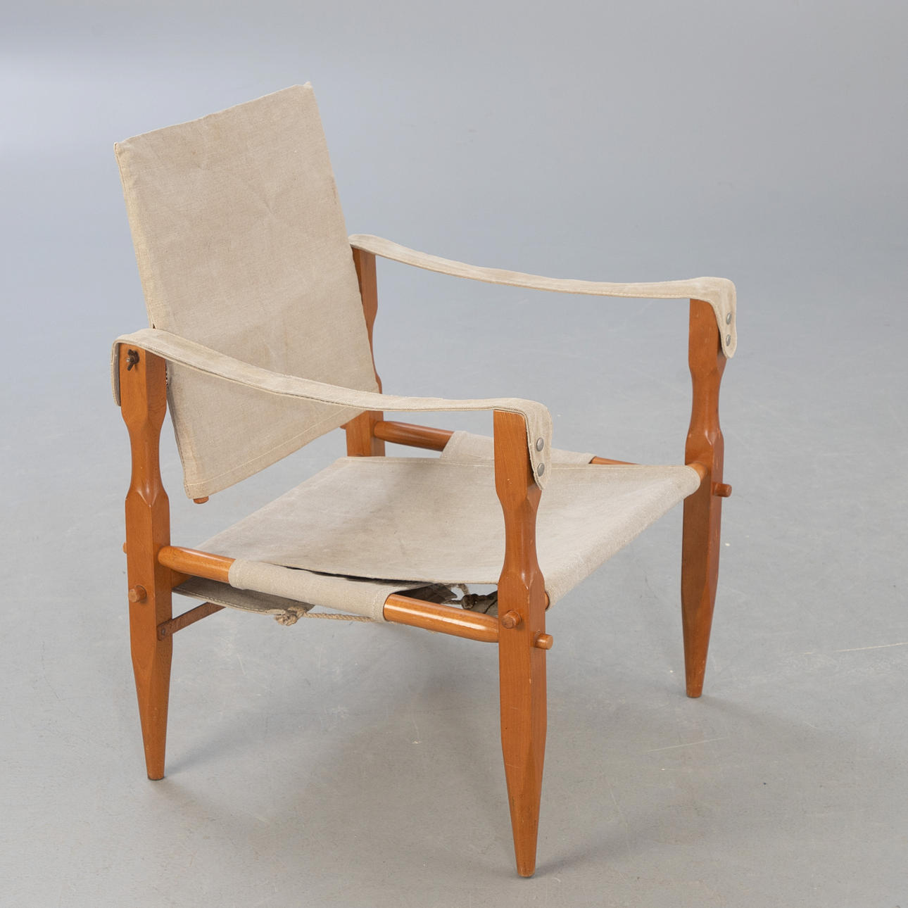 Silla Safari, Wilhelm Kienzle, Suiza.