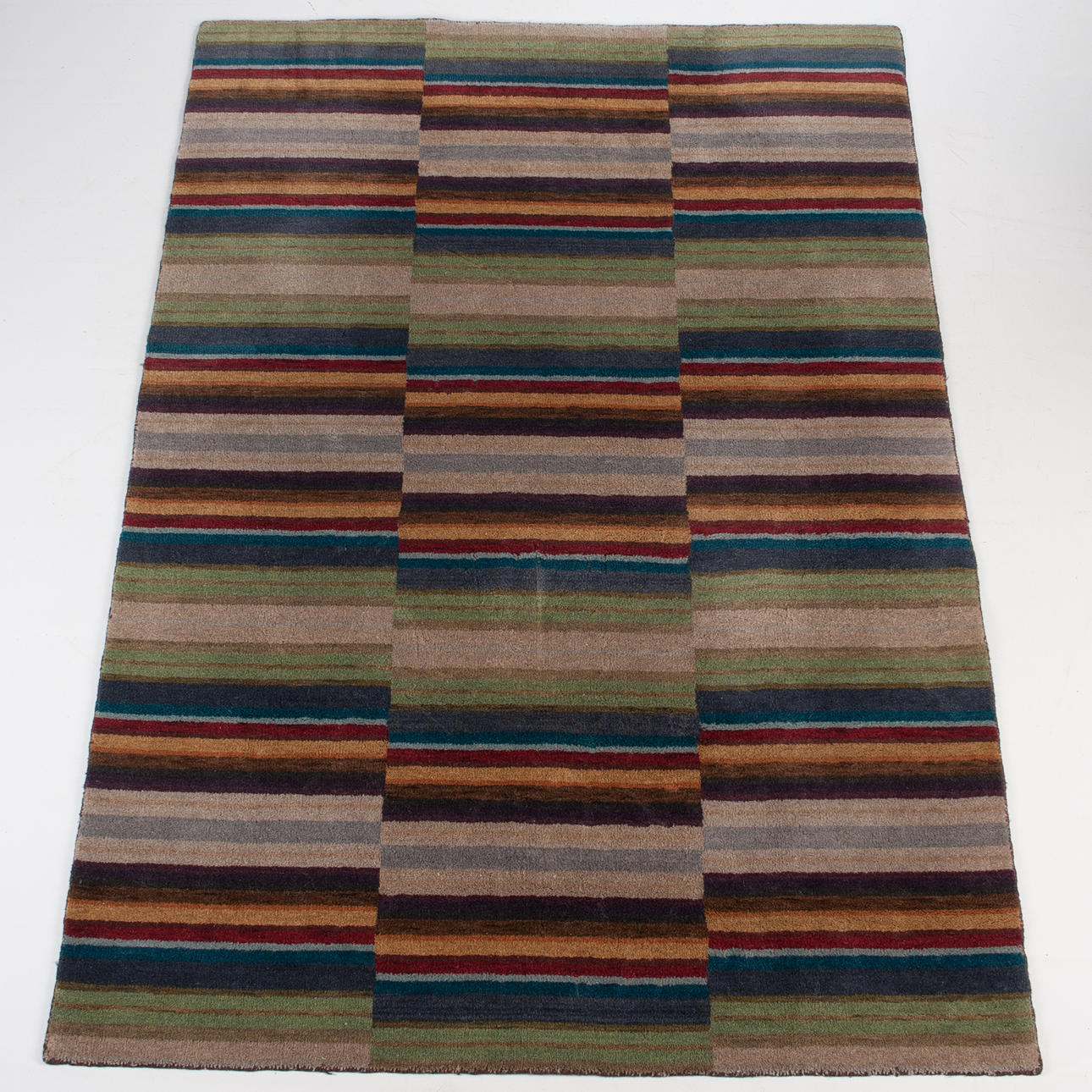 MATTA. Firework, randig, 160 x 230 cm.