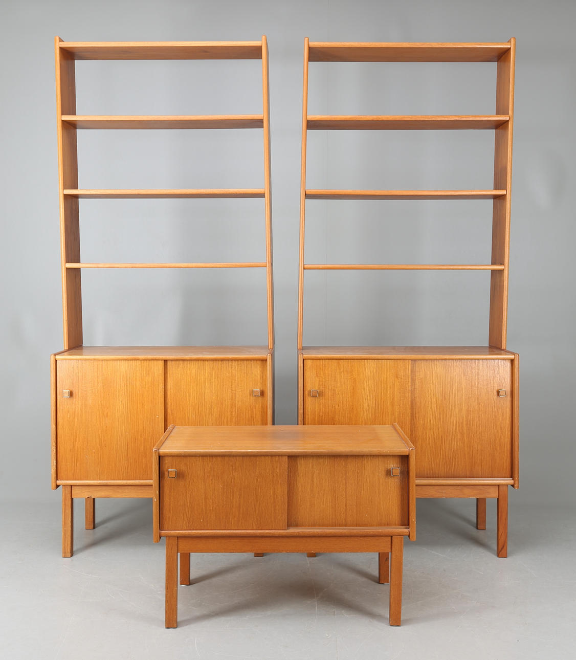 BOKHYLLESERIE, 3 delar, teak, 1960-tal.