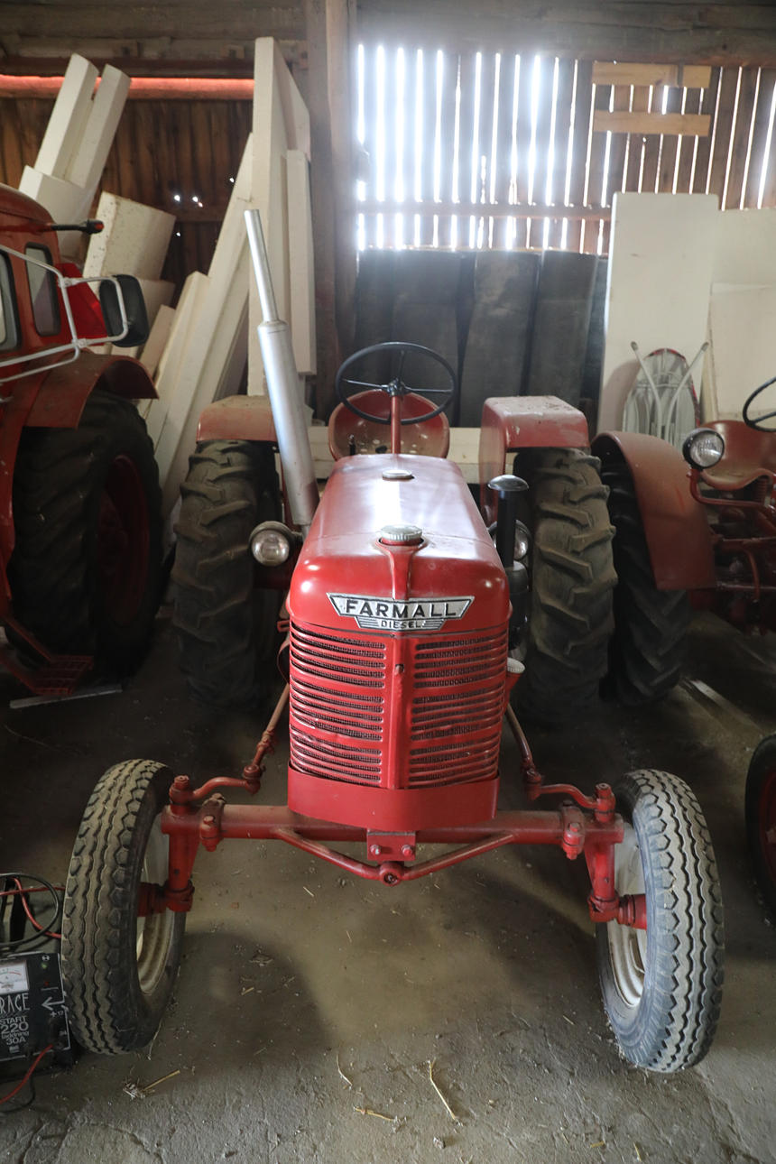 TRAKTOR, Farmall McCormick DGD-4.