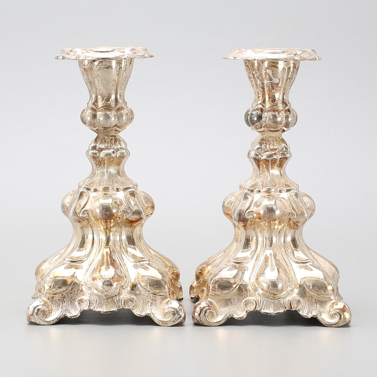 LJUSSTAKAR, ett par, silver, nyrokoko.