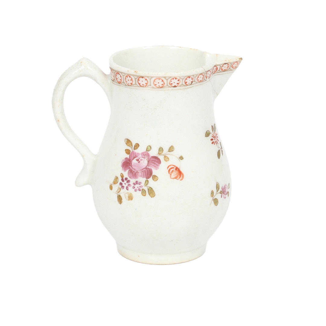 CREMEKÄNNCHEN AUS PORZELLAN VON LOWESTOFT.