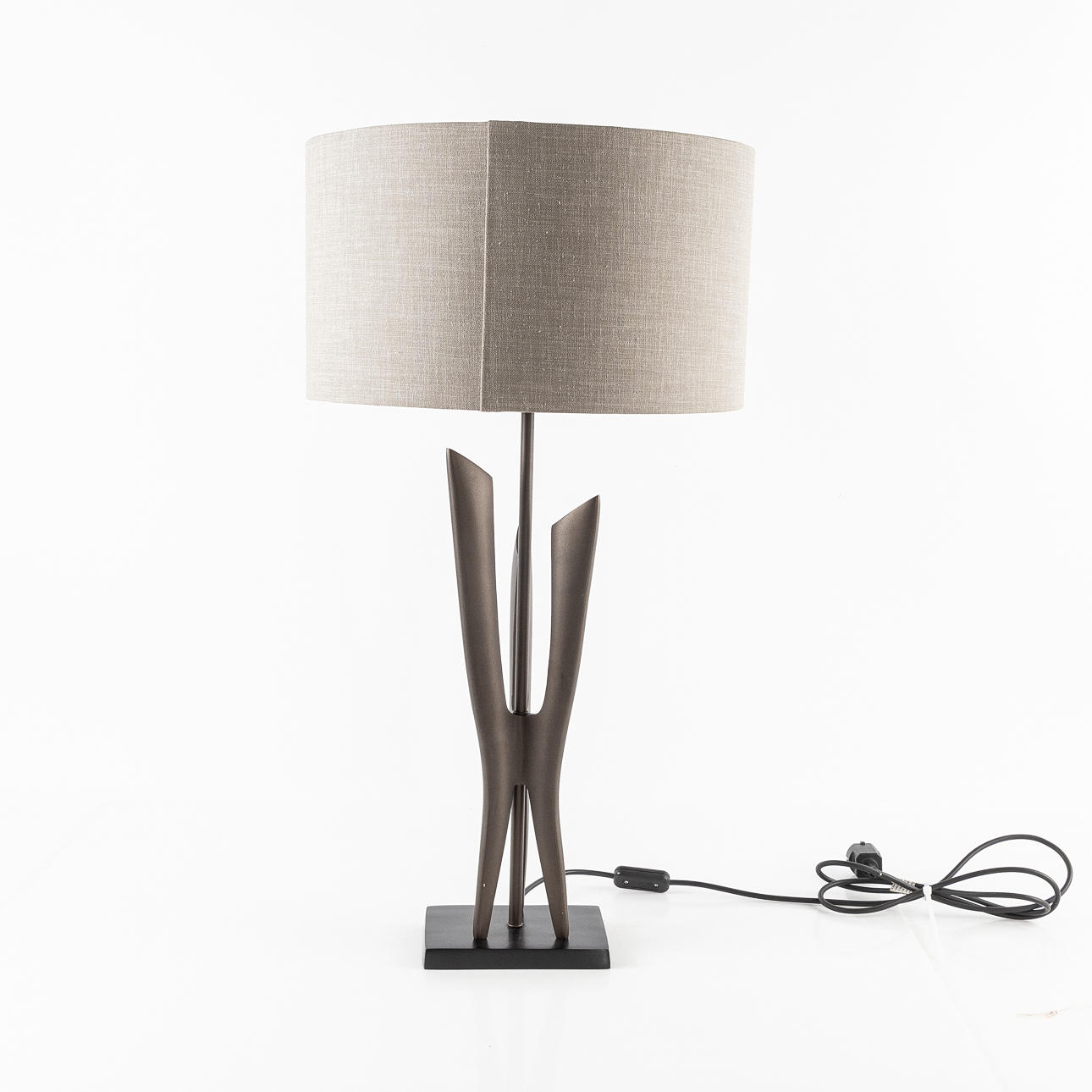 HEATHFIELD & CO. Table lamp, contemporary.