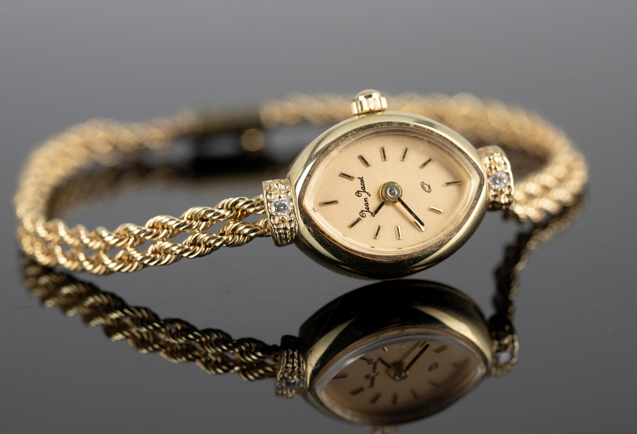 Jean Jacot rannekello.