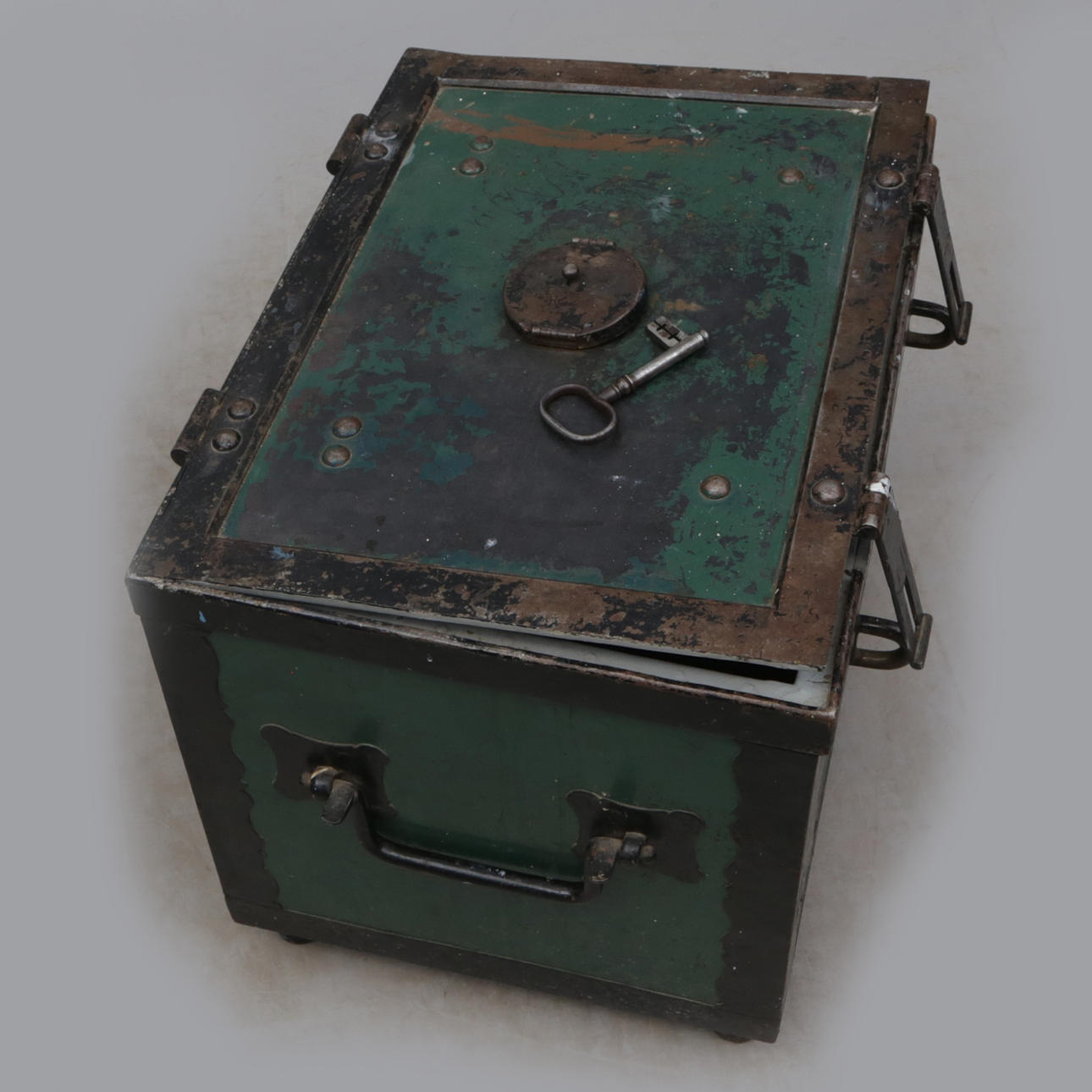 Eine Eisenkasse aus Blekinge, 19. Jahrhundert.