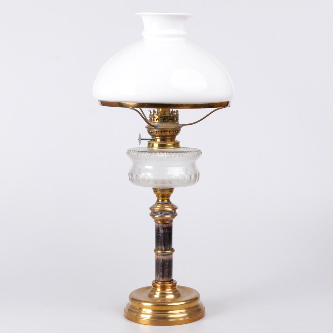 BORDSFOTOGENLAMPA, mässing och glas, Kosmosbrenner, 1900-talets första hälft.