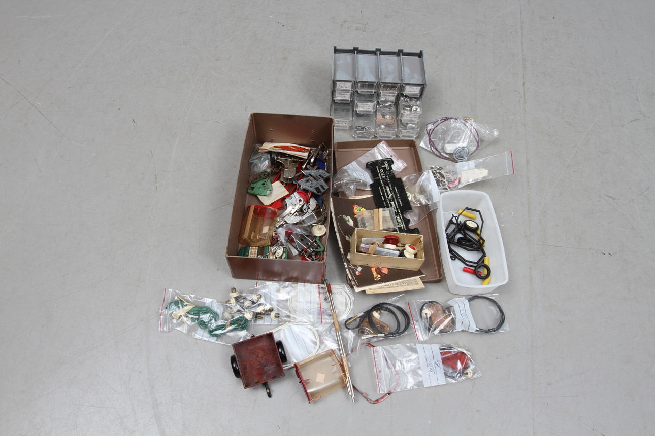 RESERVDELAR och TILLBEHÖR mest SCHUCO. Släpvagn.