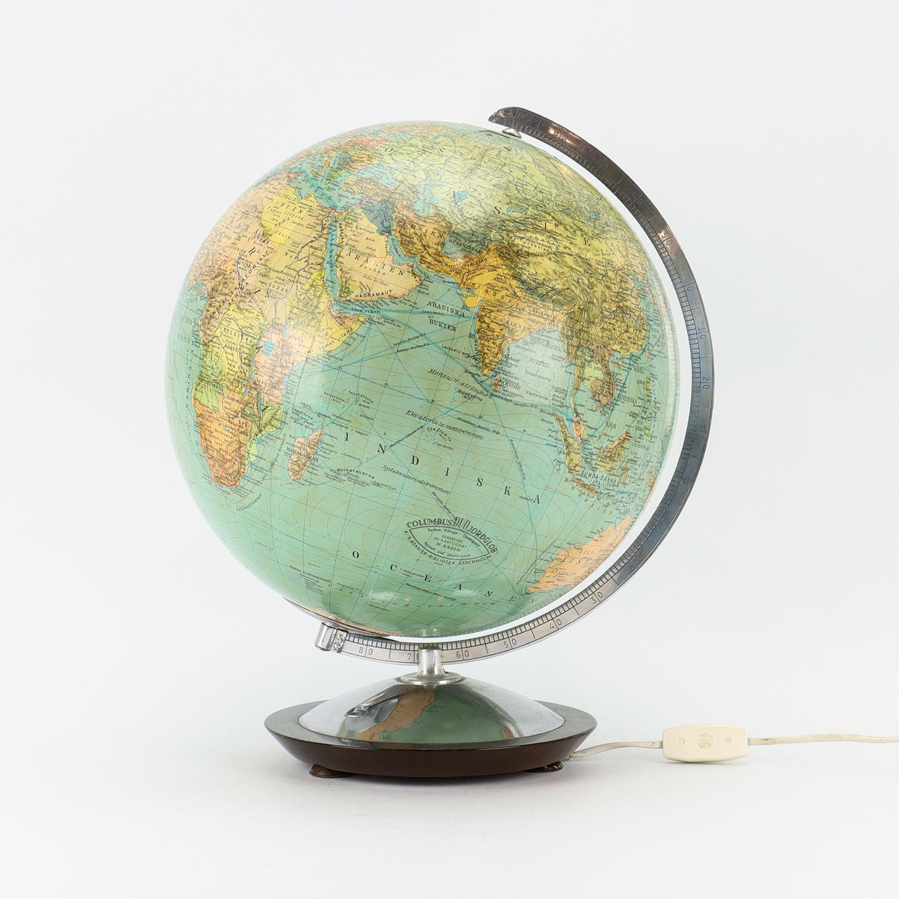 JORDGLOB med belysning och träfot.