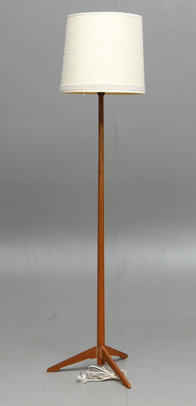GOLVLAMPA, teak, 1950/60-tal.