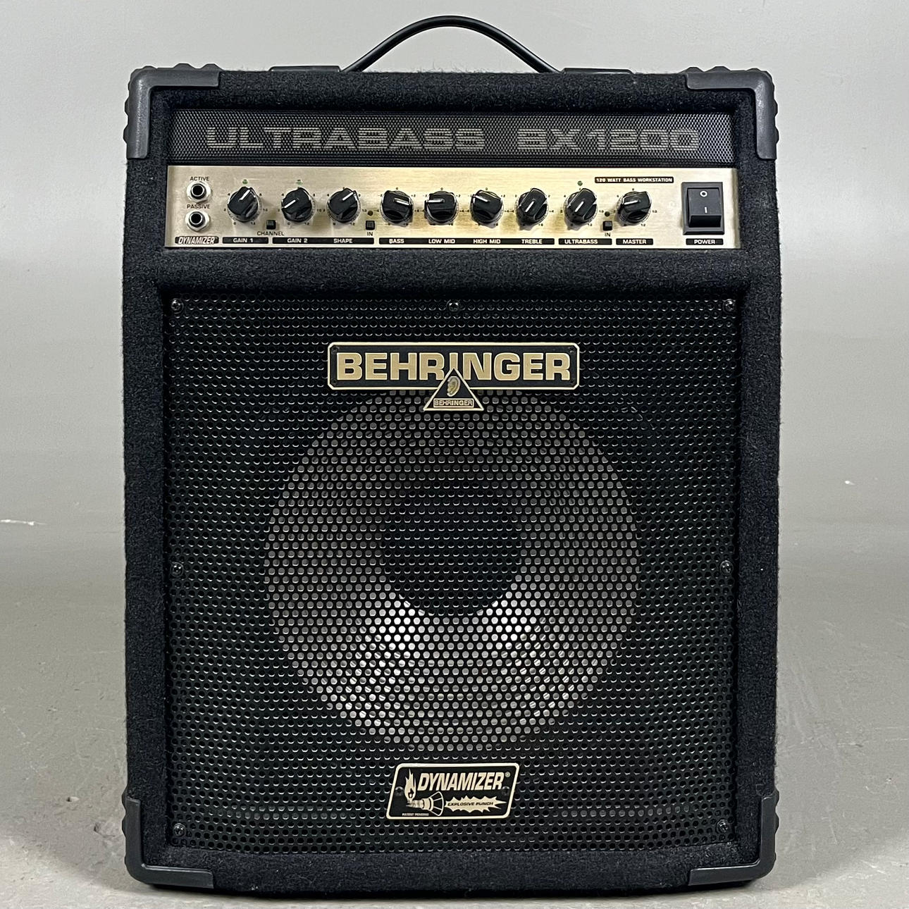 VERSTÄRKER, Behringer Ultrabass BX 1200.